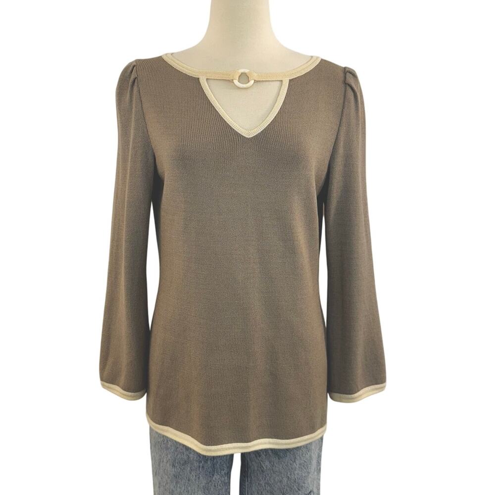 St. John Pullover Knit Sweater Long Sleeve Cut-Out V-Neckline Taupe Size 6 Vtg